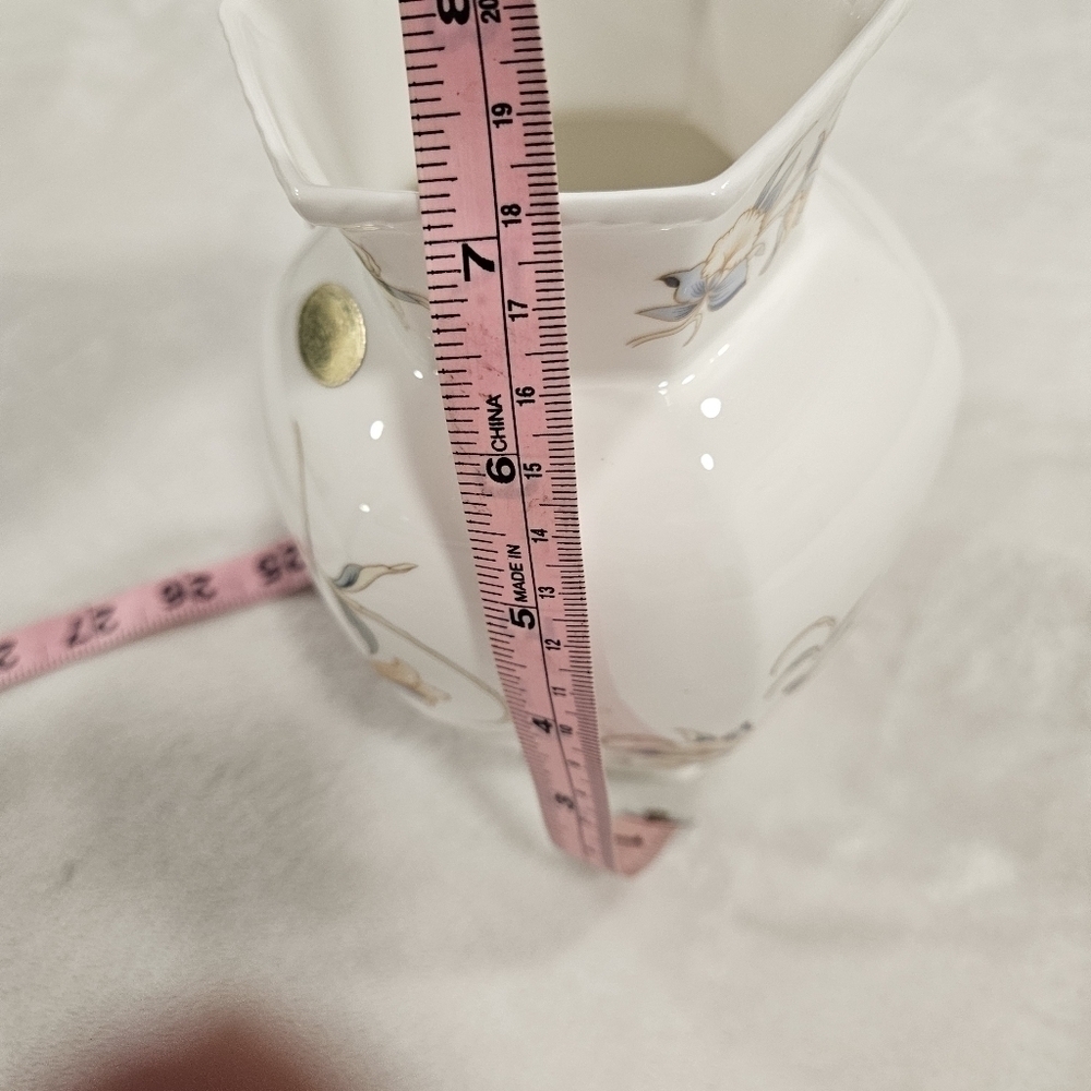 Bone China Vase - Picture 3 of 7